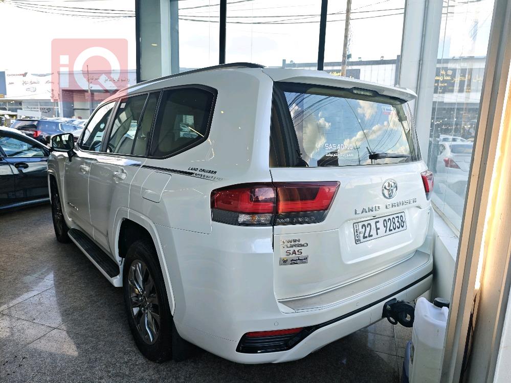 تويوتا لاندكروزر